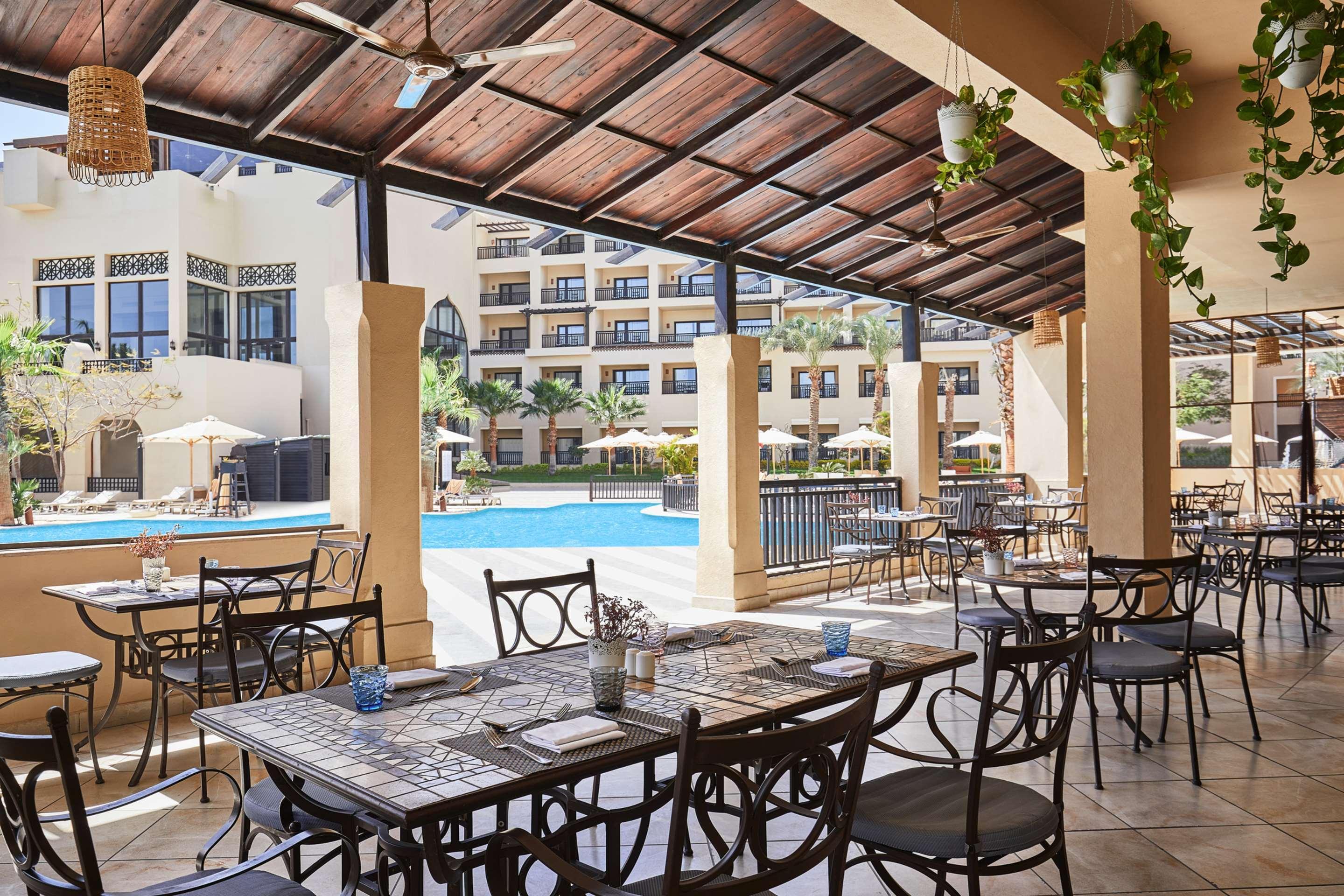 فندق شتيجنبرجر أكوا ماجيك الغردقة المظهر الخارجي الصورة The poolside restaurant