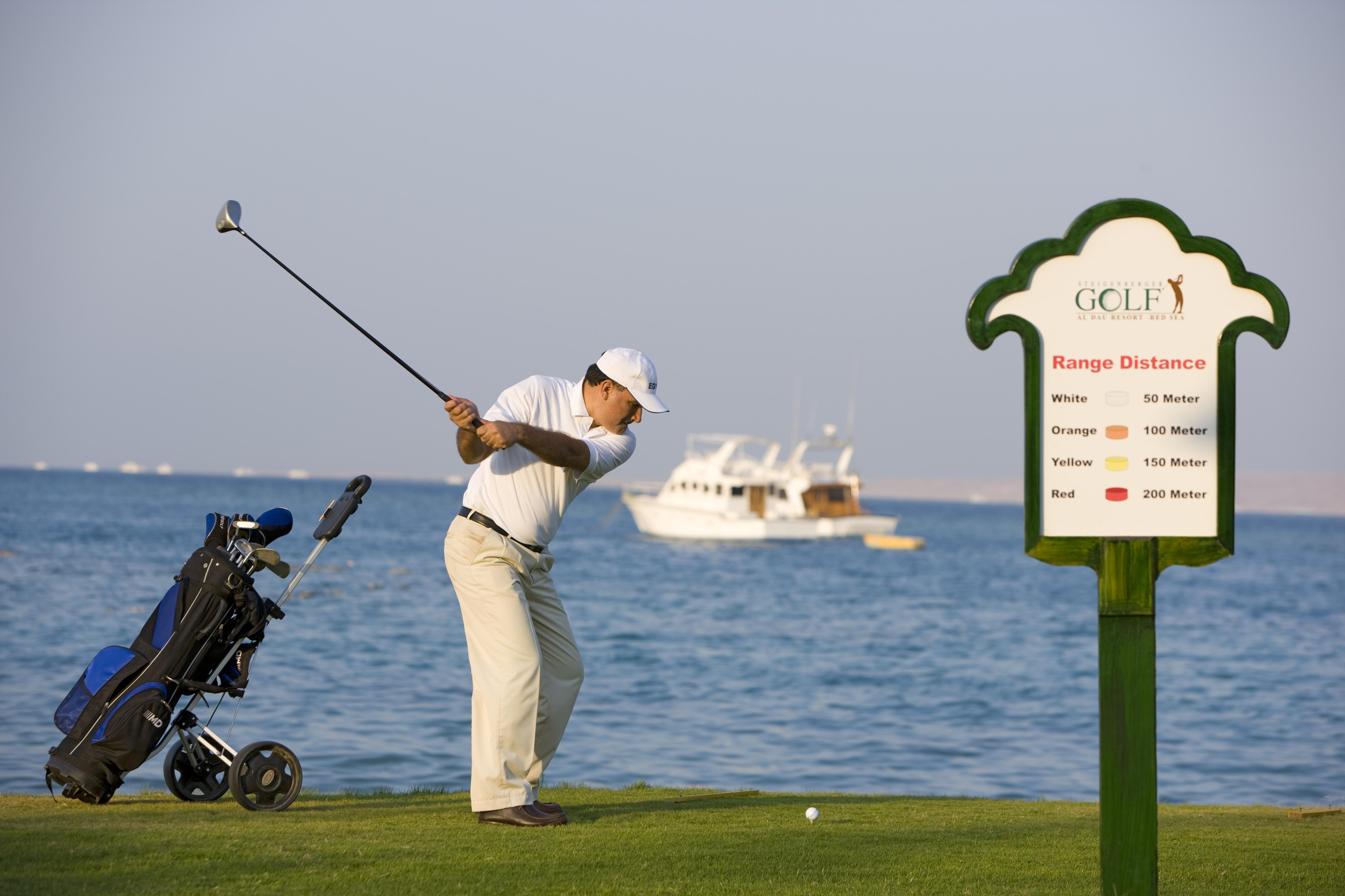 فندق شتيجنبرجر أكوا ماجيك الغردقة المظهر الخارجي الصورة Golf course at the Oberoi Marina, Dubai