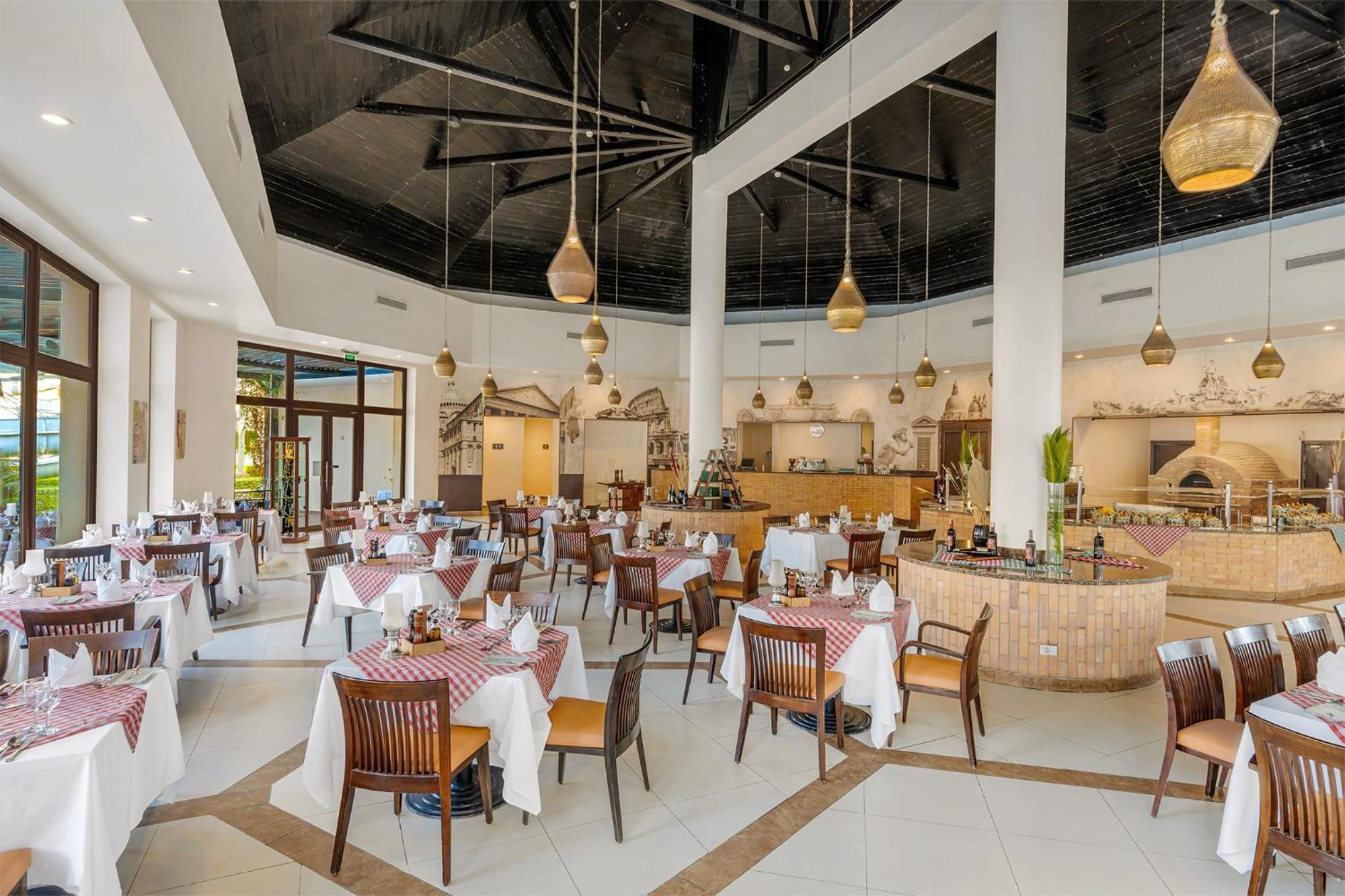 فندق شتيجنبرجر أكوا ماجيك الغردقة المظهر الخارجي الصورة The restaurant at the hotel